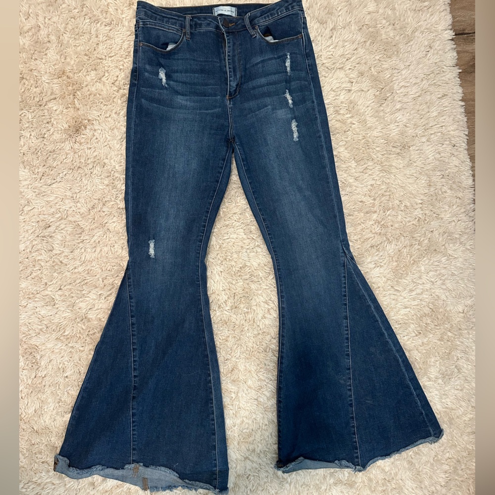 Articles of Society Women's Blue Flared Jeans